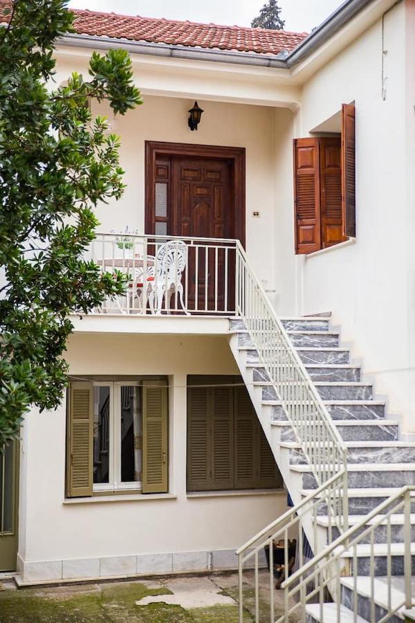 Traditional Antique Deco House กาลัมปากา ภายนอก รูปภาพ