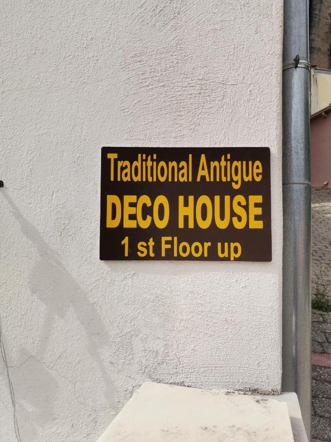 Traditional Antique Deco House กาลัมปากา ภายนอก รูปภาพ
